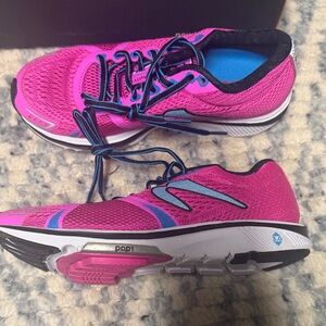 Newton Gravity IV Pink and Blue Athletic Shoes